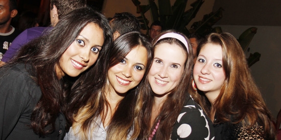 Bárbara Maníglia, Débora Maníglia, Stefani Darin e Thaís Baer